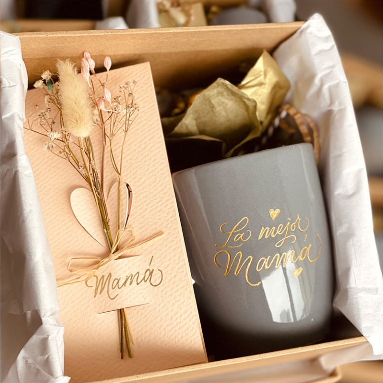 KIT-TAZA-GRABADA-PARA-MAMA